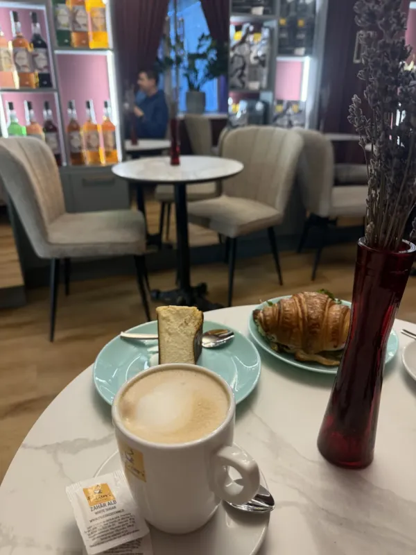 HEDONISM Coffee & Patisserie — 3