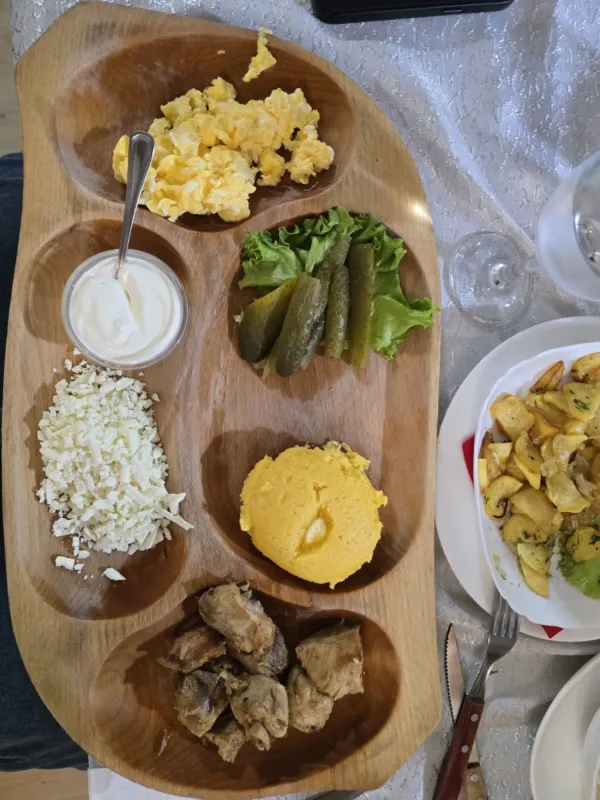 La Crâșmă — restaurant, Chișinău (foto 4)