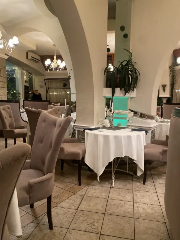 La Roma — restaurant, Chișinău (foto 1)
