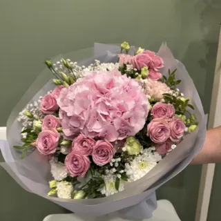 Lalic Bouquet Flower Studio