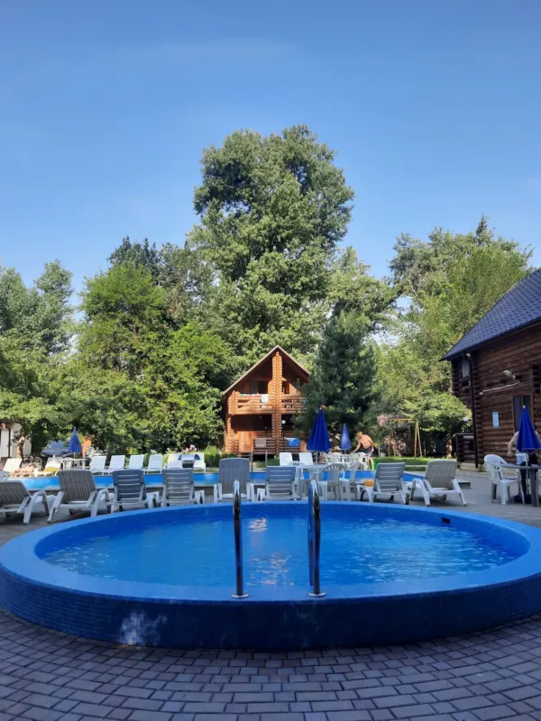 Pensiunea „Vacanza” — база отдыха, Вадул-луй-Водэ (фото 2)