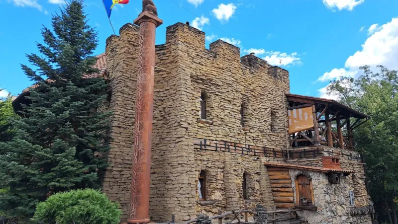 Popasul Dacilor — ресторан, Кишинёв (фото 4)