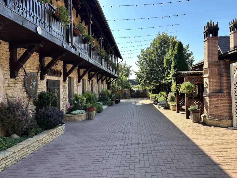 Restaurant-Pensiune „Curtea Domneasca” — база отдыха, Крикова (фото 4)