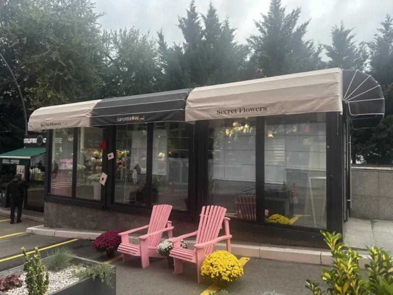 Secretflowers — Bd. Mircea cel Bătrîn 16 — 6