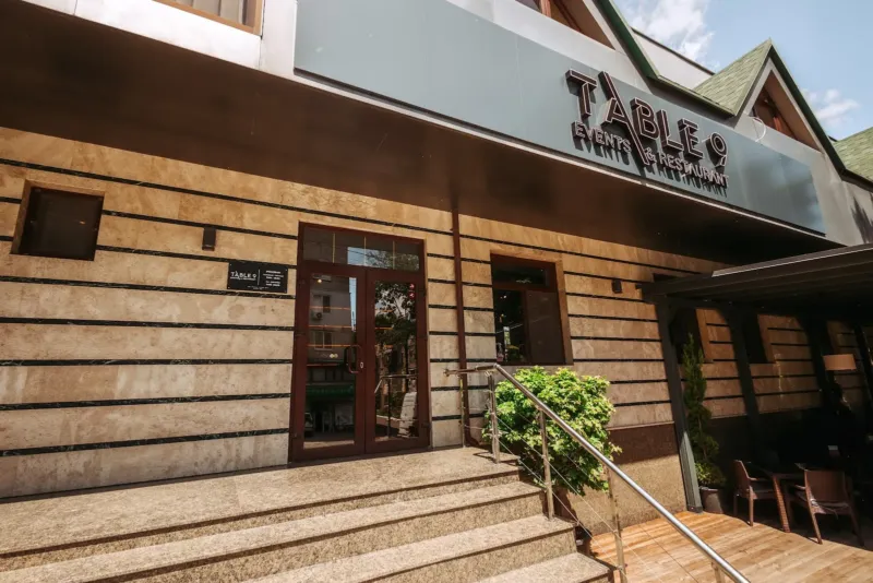 Table 9 — restaurant, Chișinău (foto 4)